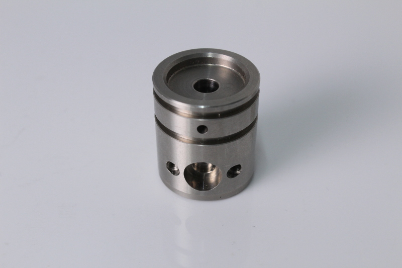 CNC contract machining precision parts Italy
