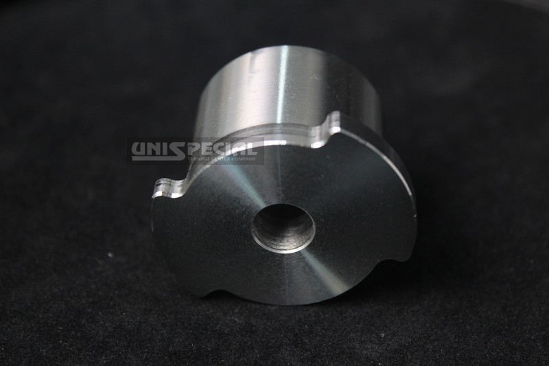 steel coupling cnc machined according to customer's drawing